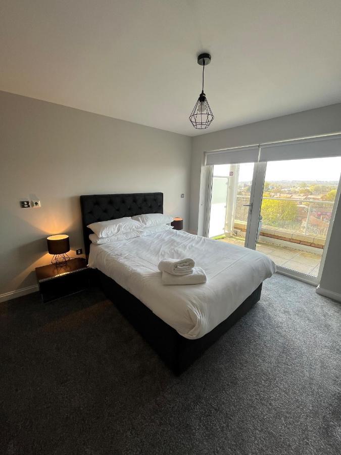 Century Wharf Apartments By Urban Space Cardiff Exterior foto