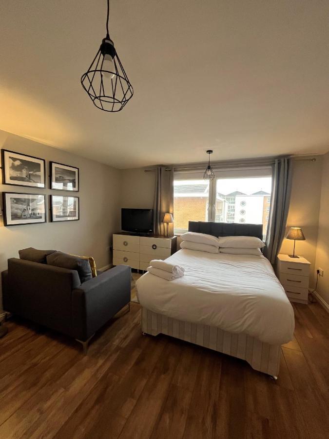Century Wharf Apartments By Urban Space Cardiff Exterior foto