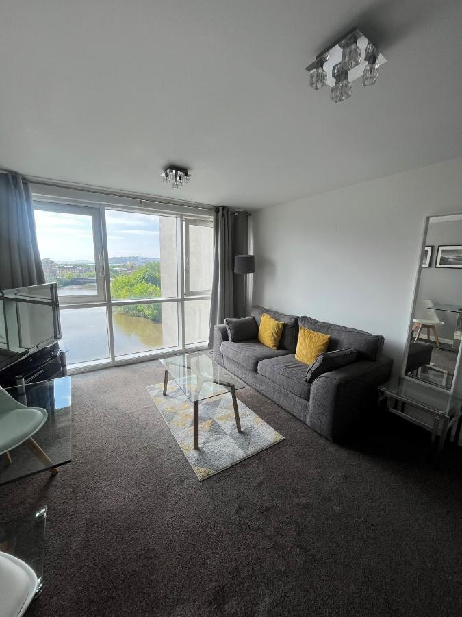 Century Wharf Apartments By Urban Space Cardiff Exterior foto