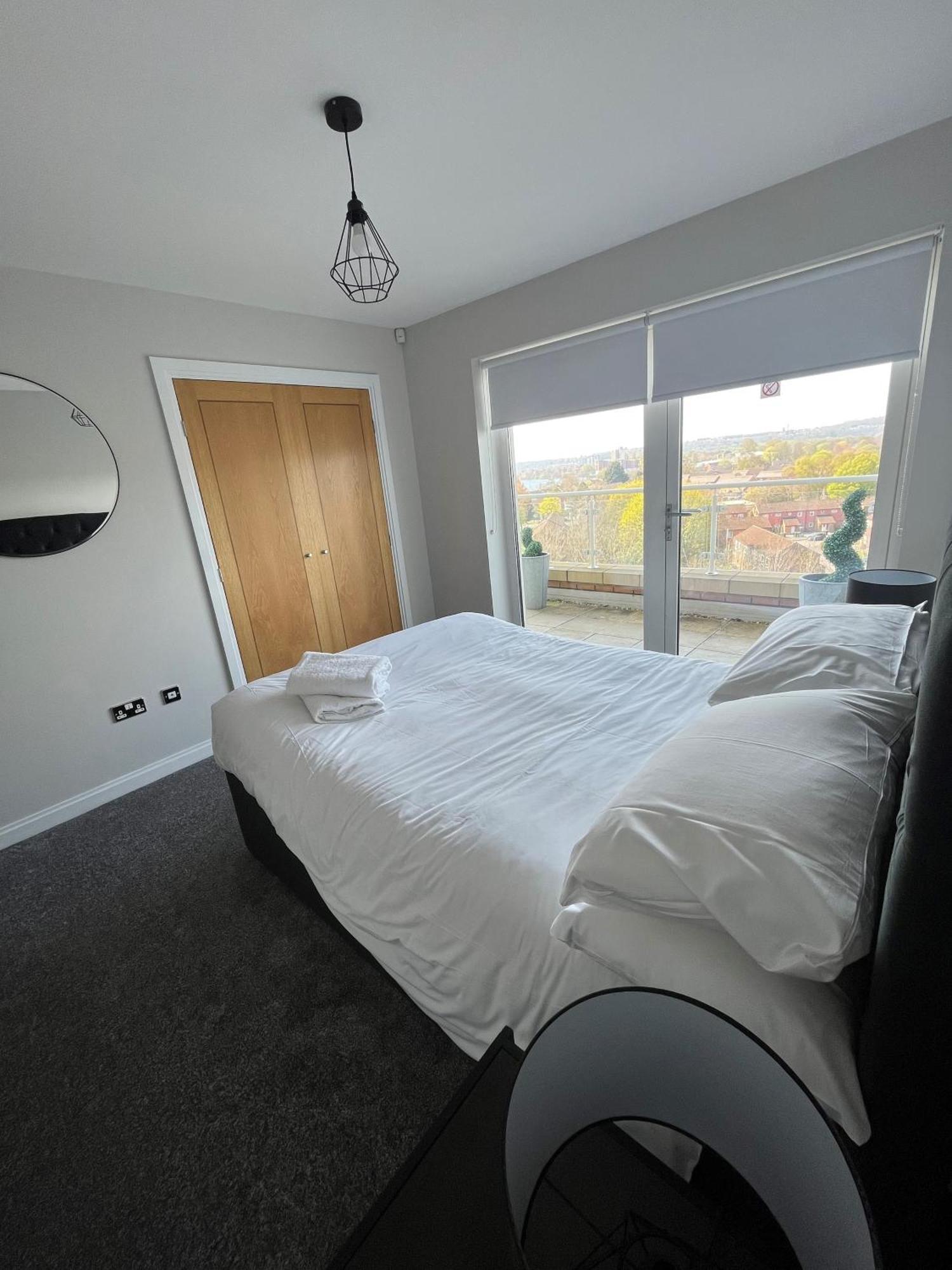 Century Wharf Apartments By Urban Space Cardiff Exterior foto