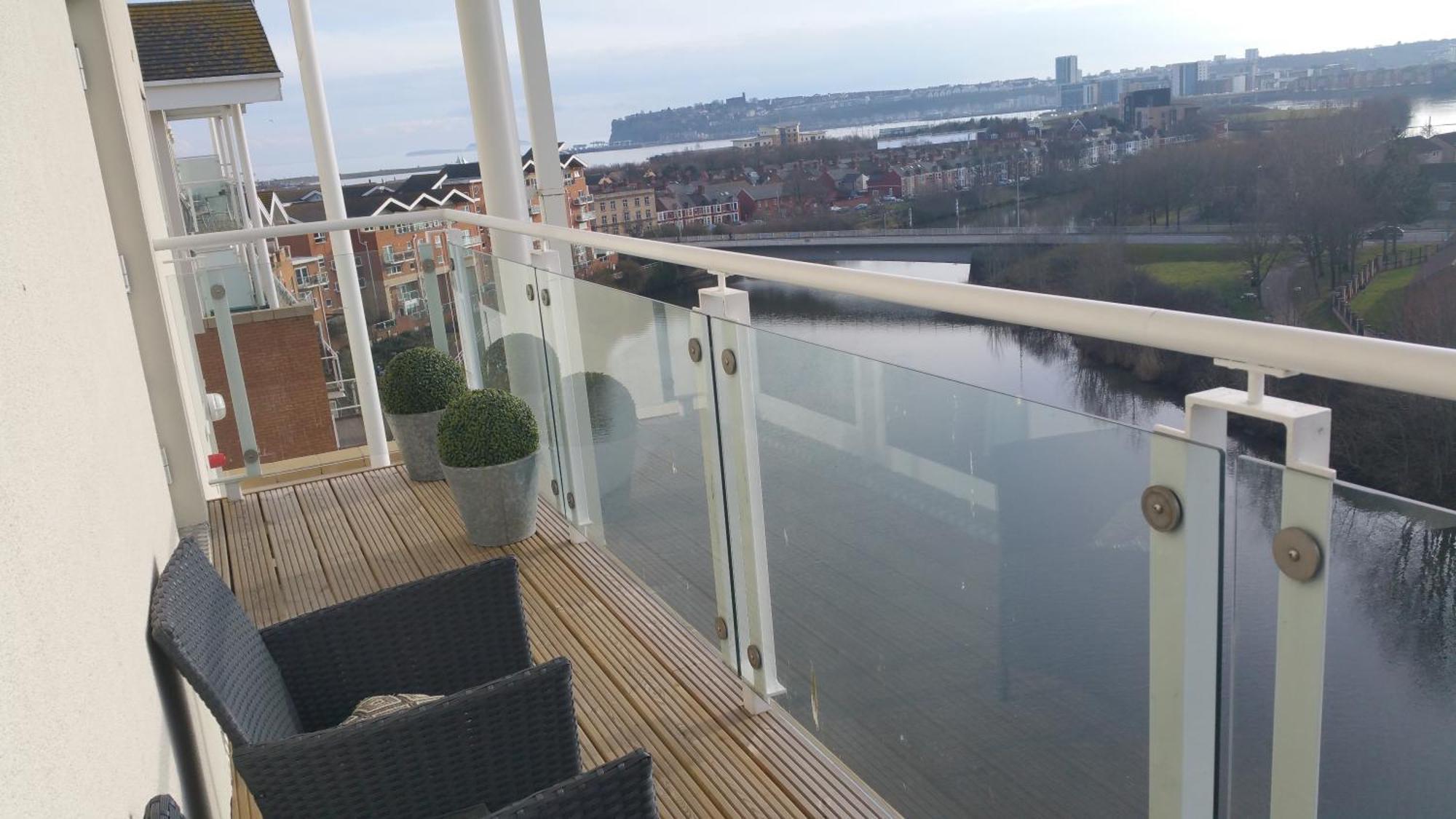 Century Wharf Apartments By Urban Space Cardiff Exterior foto